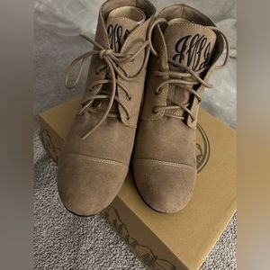 Boots with wedge heel